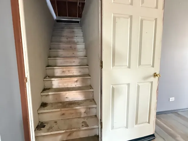 $275,000 | 529 North Ravine Drive, Round Lake Park, IL 60073