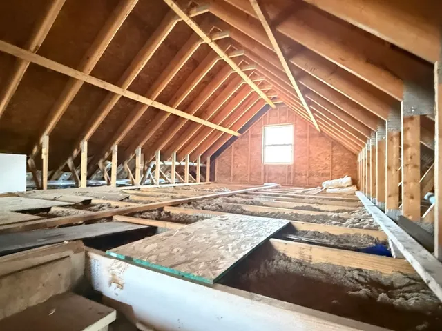 $275,000 | 529 North Ravine Drive, Round Lake Park, IL 60073