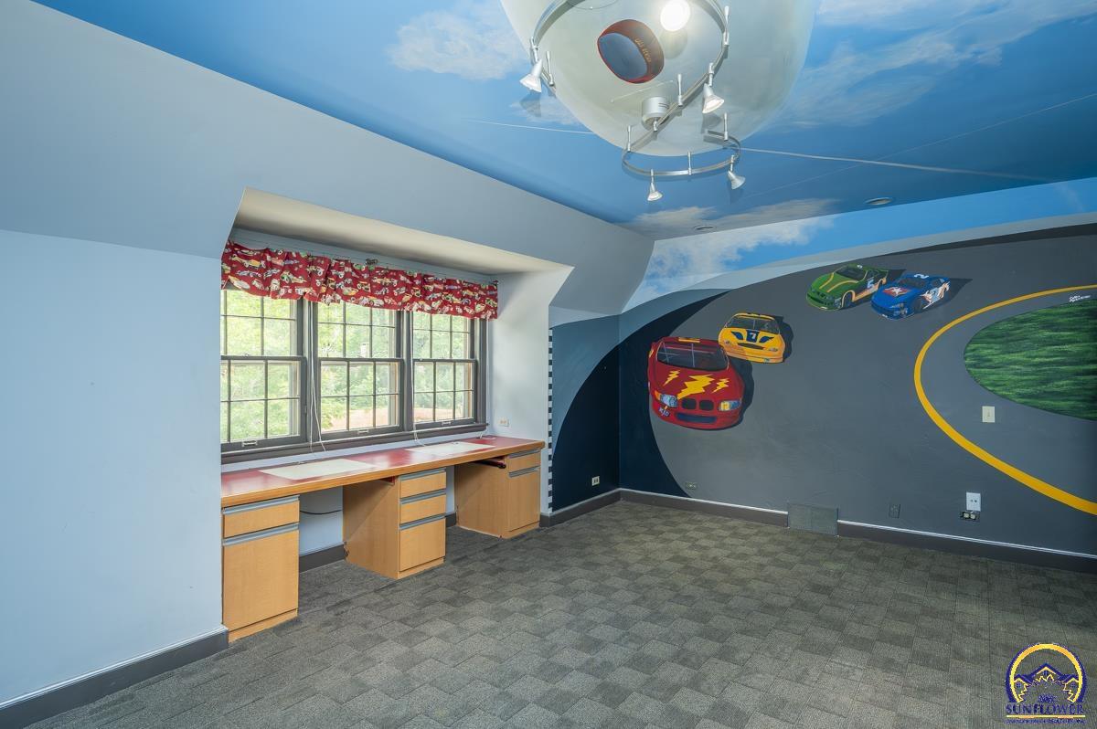 1533 Southwest Stratford Road Topeka, KS 66604 - Photo 29 of 56
