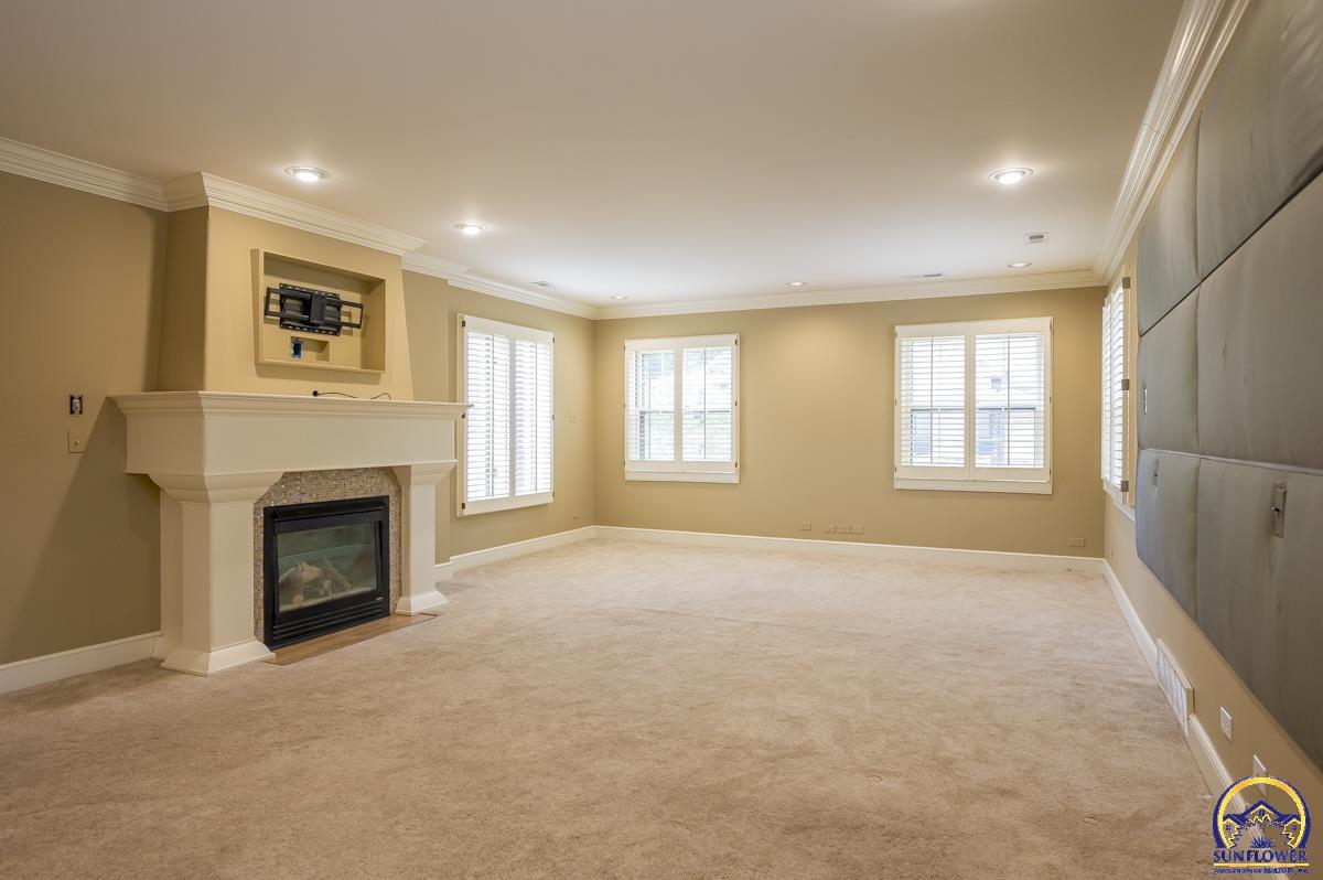 1533 Southwest Stratford Road Topeka, KS 66604 - Photo 34 of 56