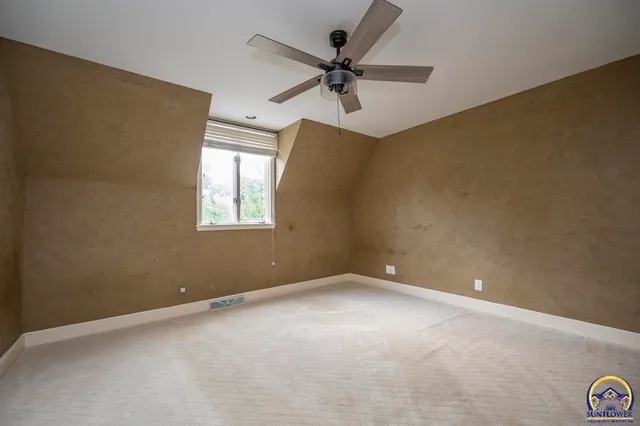 $925,000 | 1533 Southwest Stratford Road, Topeka, KS 66604