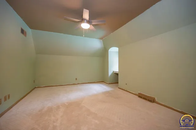 $925,000 | 1533 Southwest Stratford Road, Topeka, KS 66604