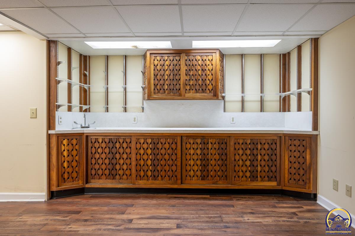 1533 Southwest Stratford Road Topeka, KS 66604 - Photo 47 of 56