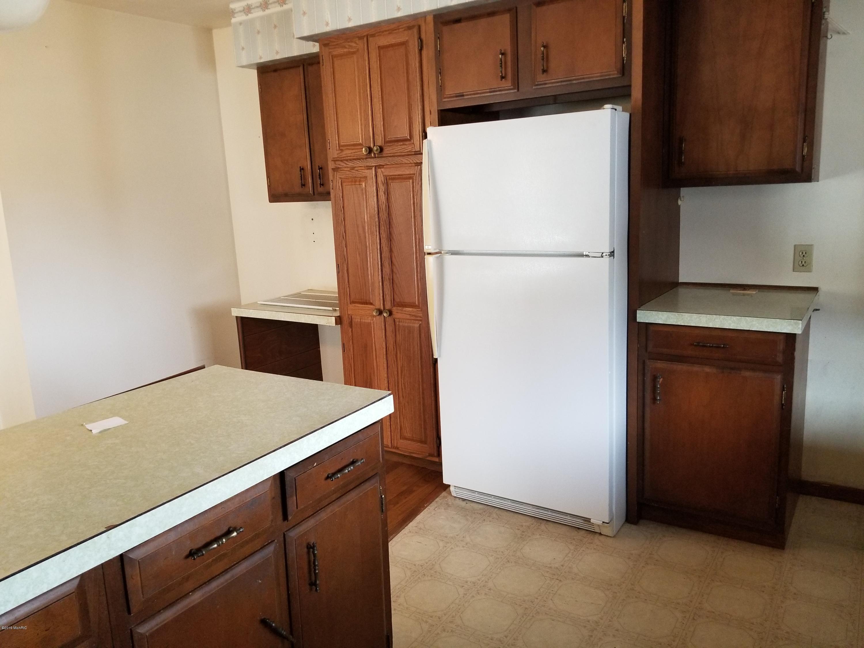 1688 Carr Road Muskegon, MI 49442 - Photo 14 of 20 20190406_154421