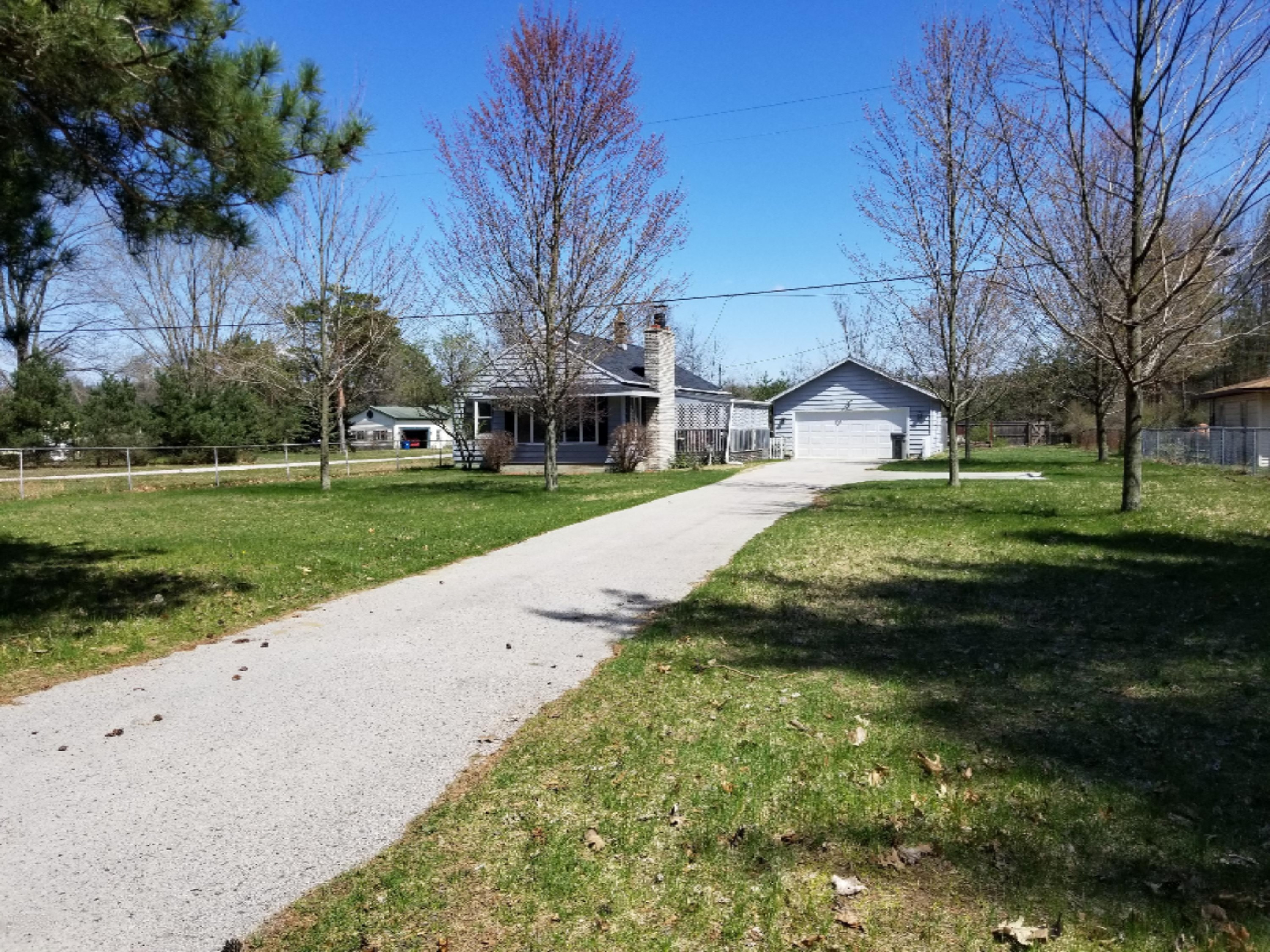 1688 Carr Road Muskegon, MI 49442 - Photo 3 of 20 20190426_144656 (1)