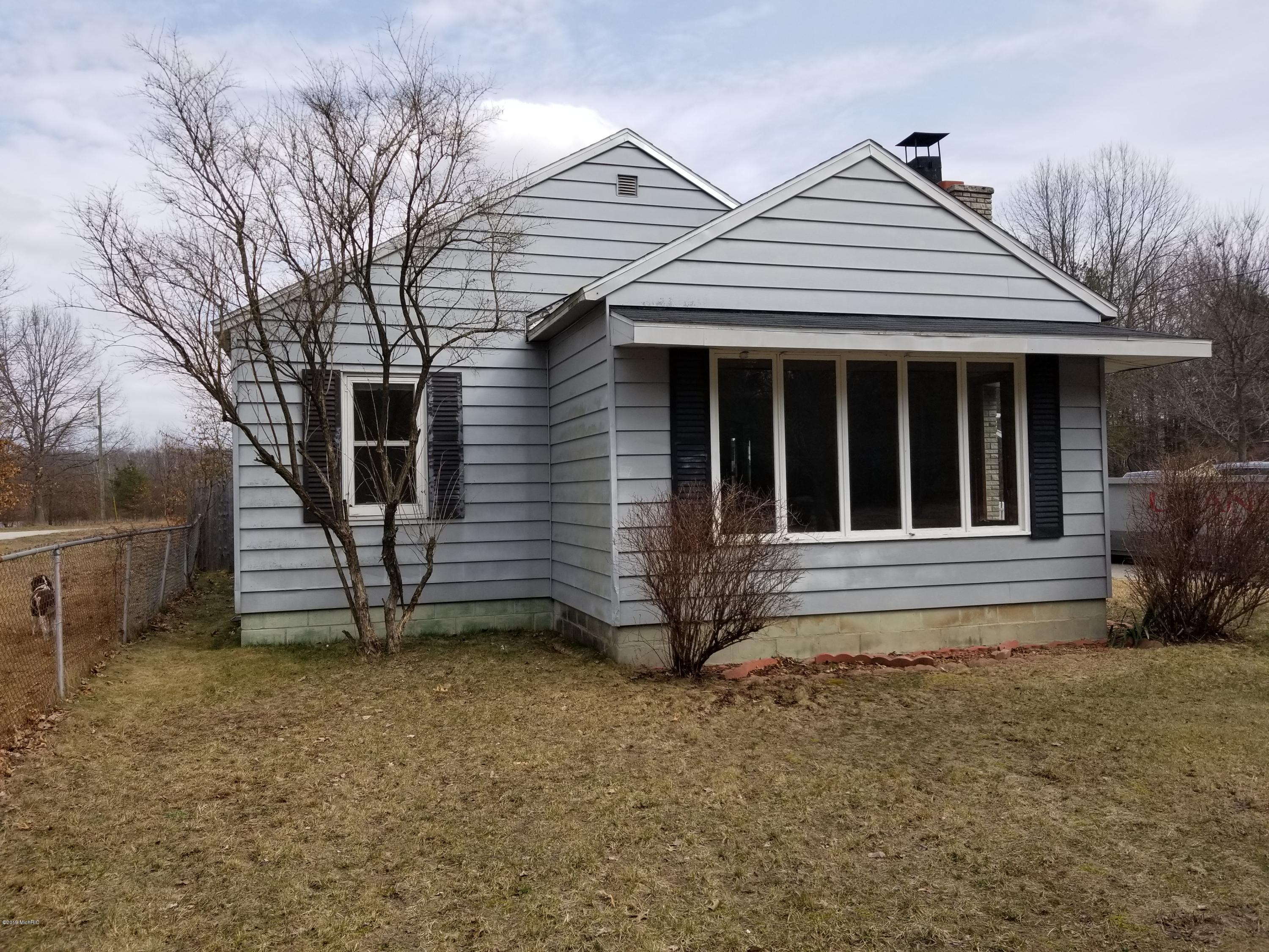 1688 Carr Road Muskegon, MI 49442 - Photo 5 of 20 20190406_152626