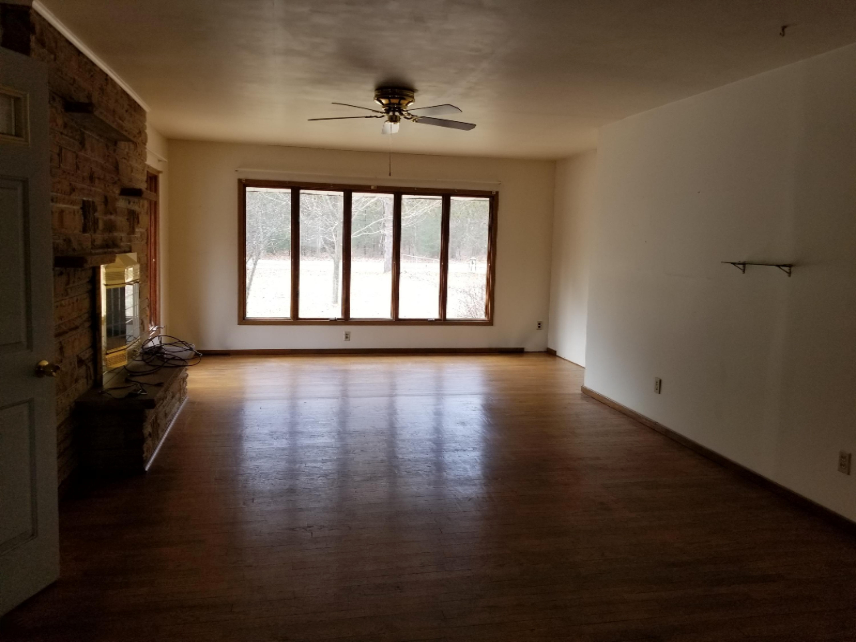 1688 Carr Road Muskegon, MI 49442 - Photo 7 of 20 20190406_153744