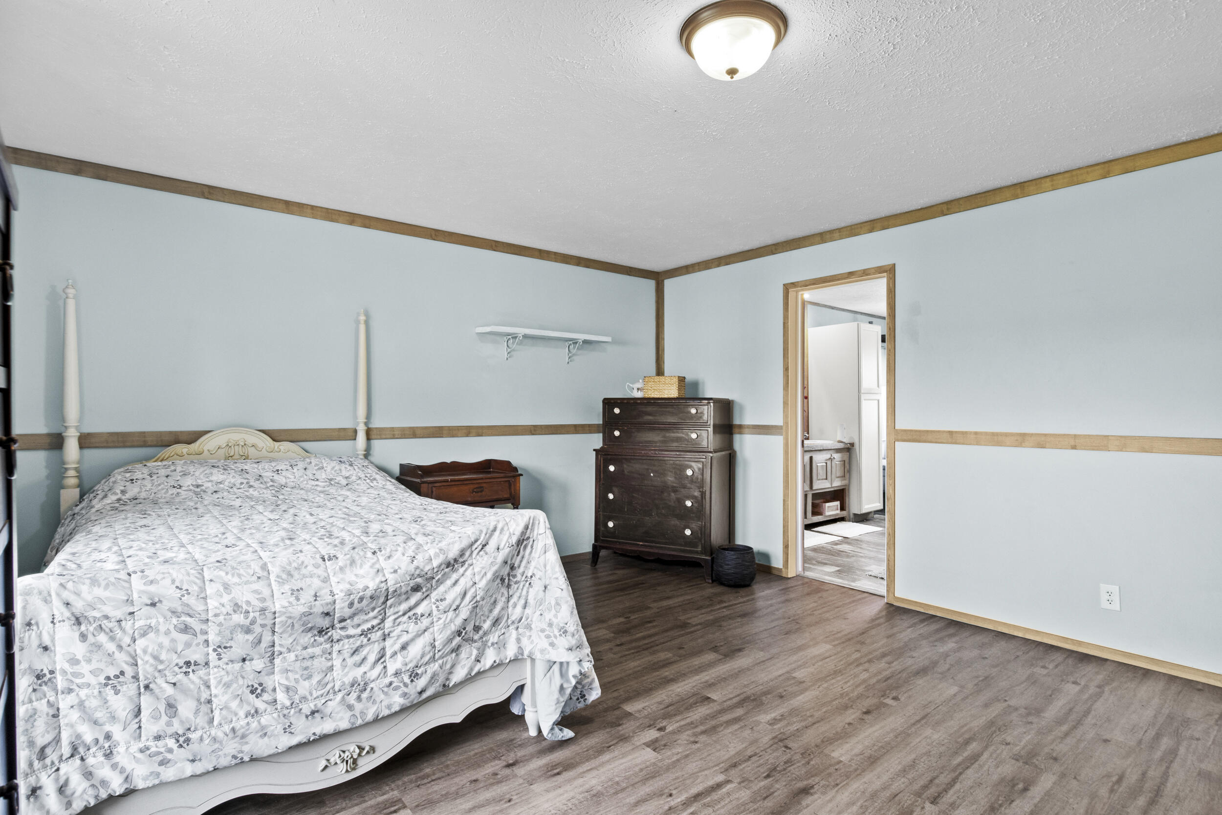 3003 North Middletown Road Paris, KY 40361 - Photo 11 of 45 Main Bedroom
