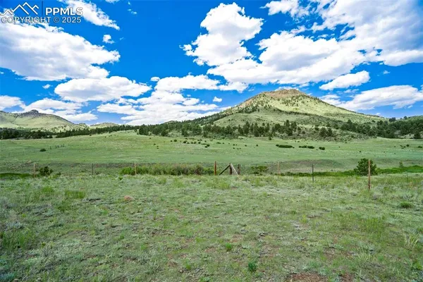 $582,000 | 7 County Road 102, Guffey, CO 80820
