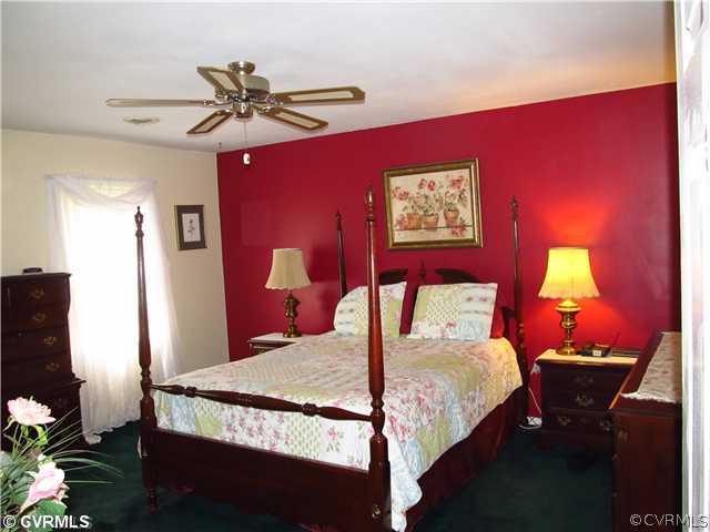 6627 Turngate Road North Chesterfield, VA 23234 - Photo 15 of 24 Master Bedroom - TASTEFULLY APPOIINTED MASTER SUIT
