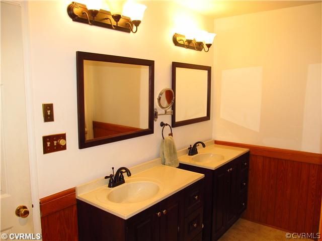 6627 Turngate Road North Chesterfield, VA 23234 - Photo 17 of 24 Master Bath - RECENTLY RENOVATED MASTER BATH