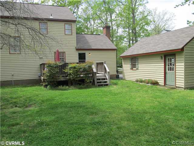 6627 Turngate Road North Chesterfield, VA 23234 - Photo 24 of 24 Exterior Back - NICE BACKYARD