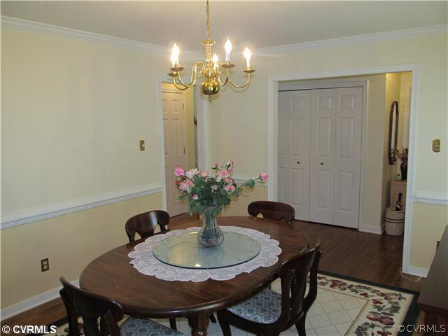 6627 Turngate Road North Chesterfield, VA 23234 - Photo 7 of 24 Dining Room - ALSO OFFERING A CONVENIENT AND FLOWI