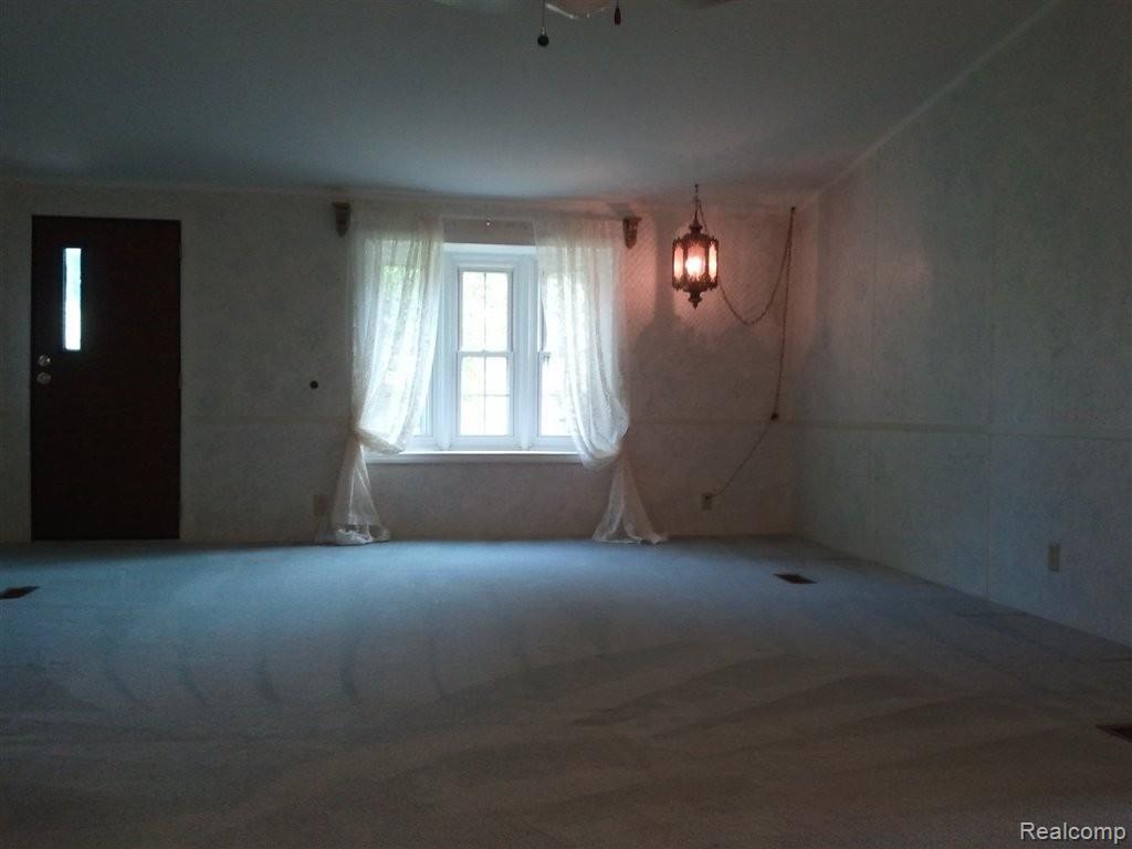 6680 West Coon Lake Road Howell, MI 48843 - Photo 14 of 16 family.jpg