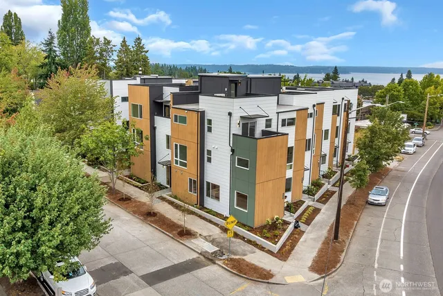 $825,000 | 6400 Fauntleroy Way Southwest, Seattle, WA 98136