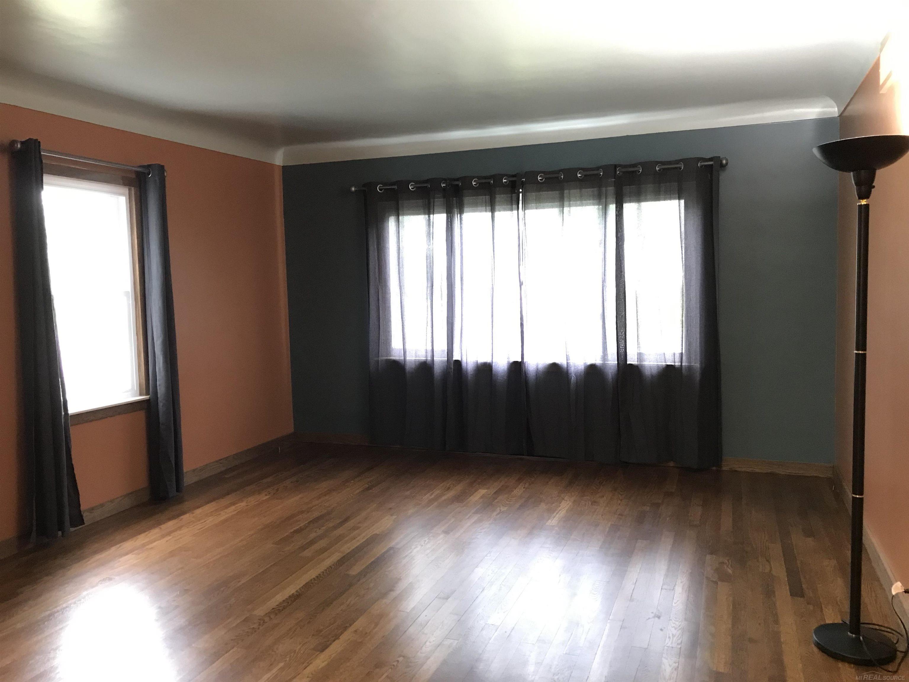 12287 Lapeer Road Davison, MI 48423 - Photo 3 of 20 50127344-2.JPG