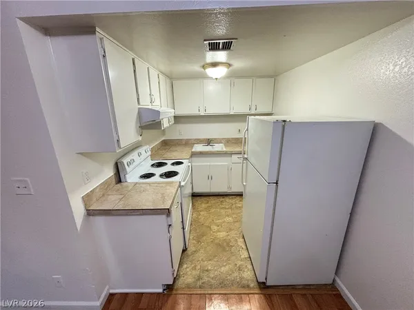 $1,095 | 4765 Thunderbolt Avenue, Unit 2, Las Vegas, NV 89115