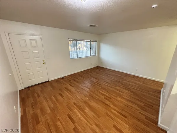 $1,095 | 4765 Thunderbolt Avenue, Unit 2, Las Vegas, NV 89115