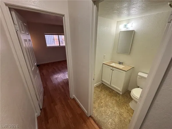 $1,095 | 4765 Thunderbolt Avenue, Unit 2, Las Vegas, NV 89115