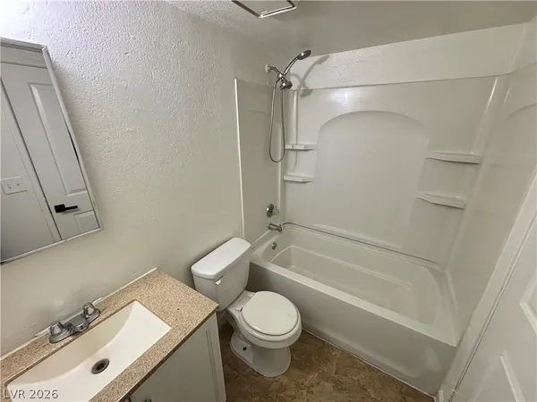 $1,095 | 4765 Thunderbolt Avenue, Unit 2, Las Vegas, NV 89115