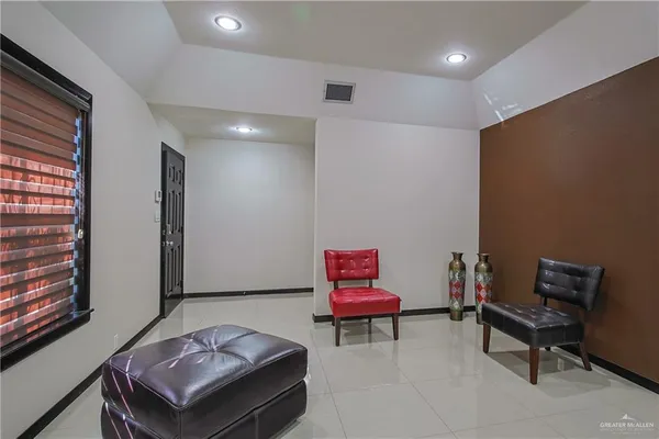 $2,000 | 412 Toronto Avenue, Unit 34, McAllen, TX 78503