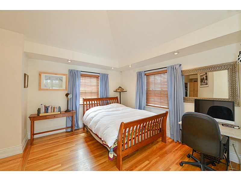 28 Sand Pond Road Warwick, RI 02888 - Photo 19 of 25 Bedroom.