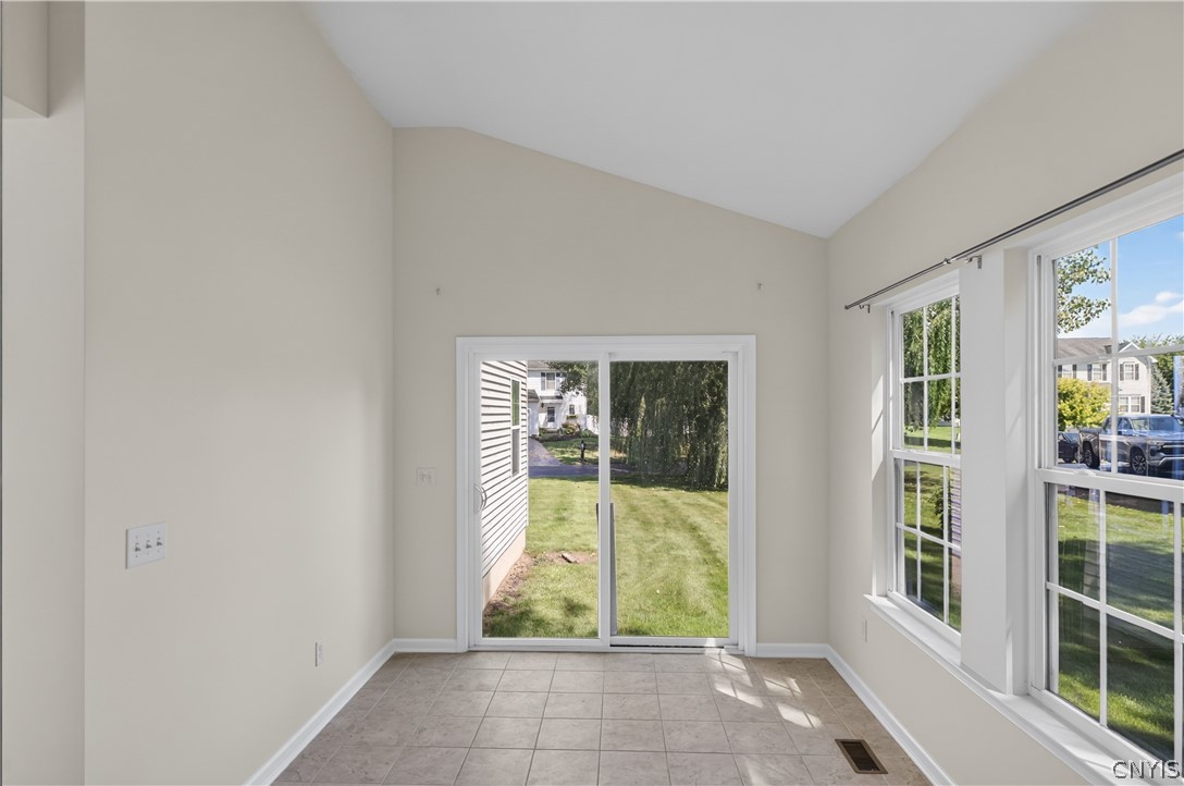 101 Rising Crest Circle Manlius, NY 13116 - Photo 8 of 35 Morning Room