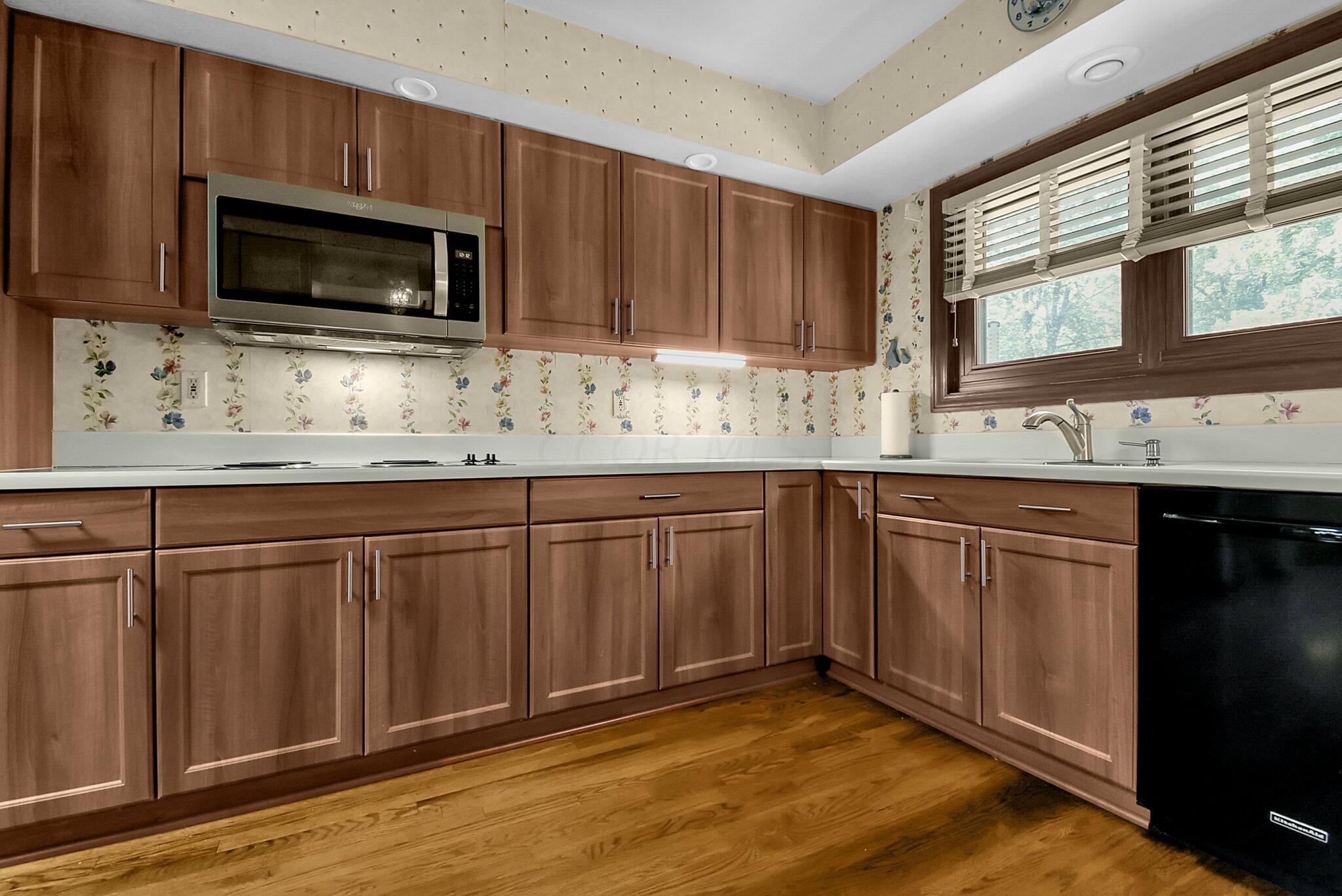 6959 Riverside Drive Powell, OH 43065 - Photo 8 of 43 9-web-or-mls-6959-riverside-dr