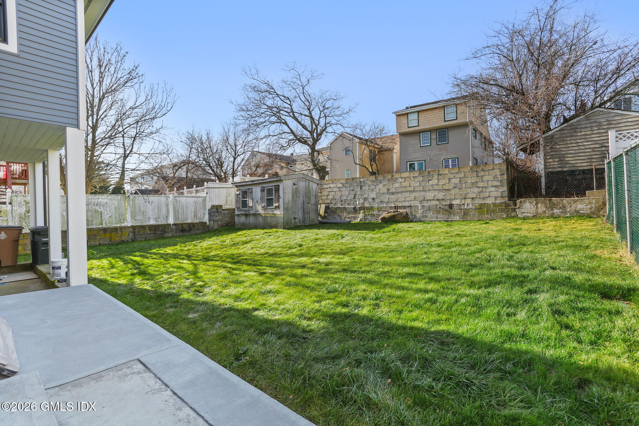 35 Euclid Avenue, Unit B Stamford, CT 06902 - Photo 22 of 27 a view of a back yard of the house