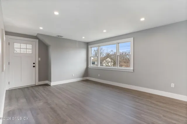 $2,900 | 35 Euclid Avenue, Unit B, Stamford, CT 06902