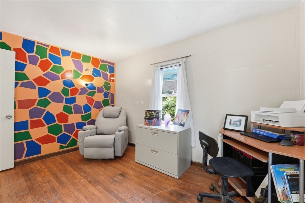 272 Prospect Avenue West Springfield, MA 01089 - Photo 19 of 39