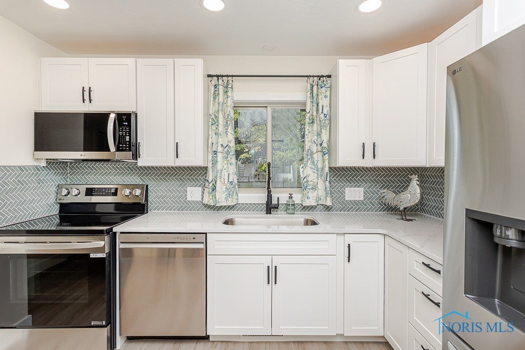 1121 Waterville Monclova Road Waterville, OH 43566 - Photo 15 of 41 Gallery Image 15