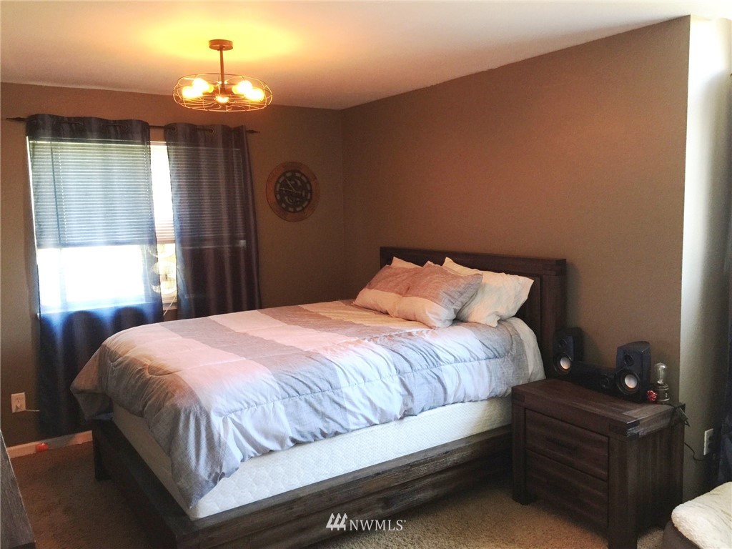 11112 222nd Ave Court East Buckley, WA 98321 - Photo 13 of 16