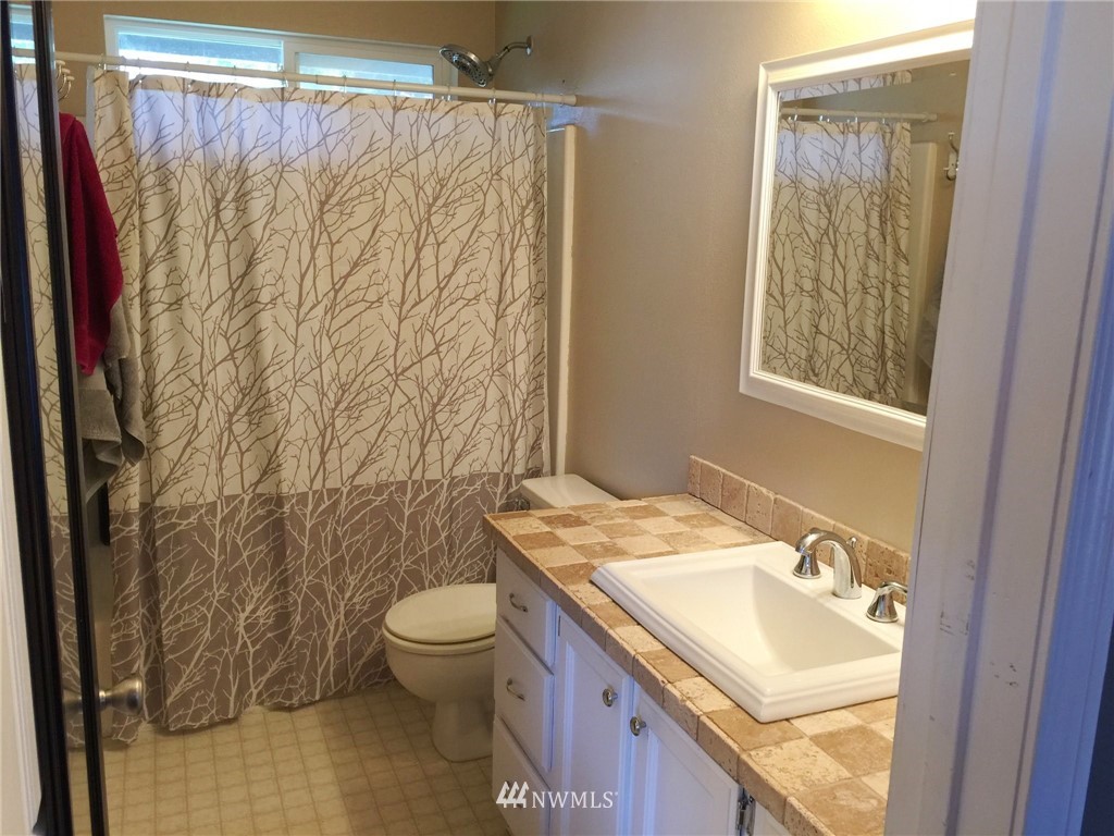 11112 222nd Ave Court East Buckley, WA 98321 - Photo 14 of 16