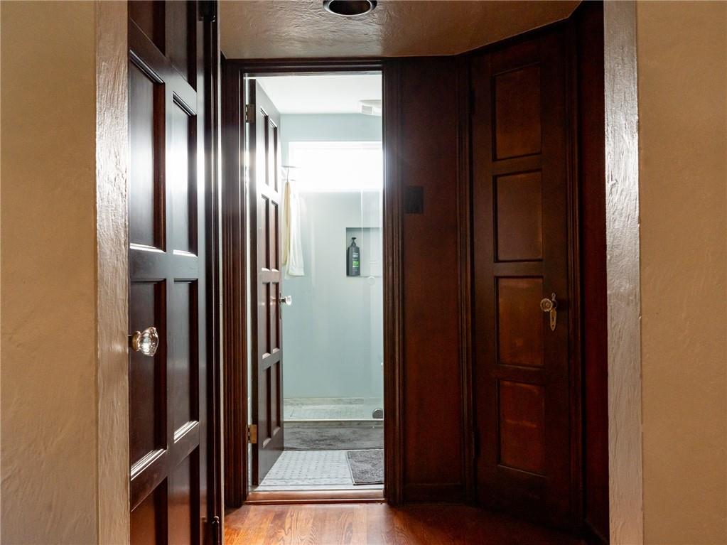 2450 Lytle Road Bethel Park, PA 15102 - Photo 11 of 50 Main bathroom