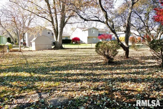 $167,900 | 3821 North Kathy Lane, Peoria, IL 61615