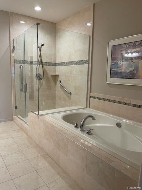 3668 Winding Brk Circle Rochester, MI 48309 - Photo 11 of 18 14.jpg