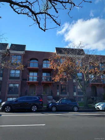 $3,500 | 71-18 164th Street, Unit 2132 | Pomonok