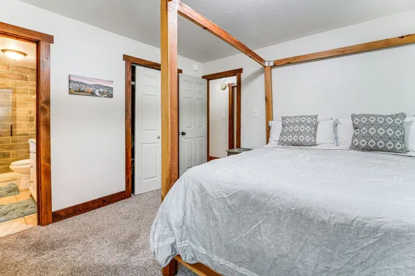 $949,900 | 11495 St Bernard Drive, Truckee, CA 96161