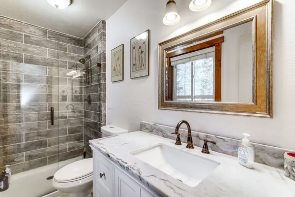 $949,900 | 11495 St Bernard Drive, Truckee, CA 96161