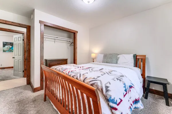 $949,900 | 11495 St Bernard Drive, Truckee, CA 96161