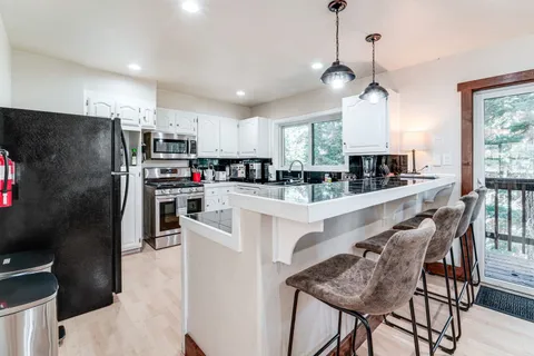 $875,000 | 11495 St Bernard Drive, Truckee, CA 96161