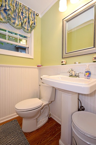 311 Shenstone Road Riverside, IL 60546 - Photo 12 of 24