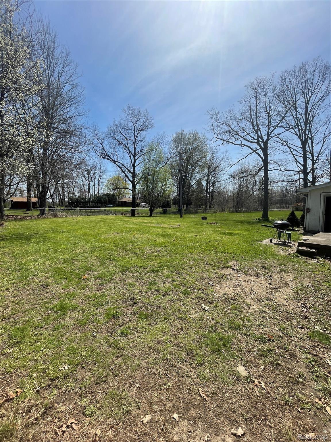 16805 Inkster Road Taylor, MI 48180 - Photo 6 of 37 F7AE56DB-74DB-47F0-9E71-63996D1A493E.jpeg