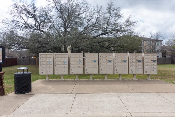 $2,400 | 10509 Wylie Drive, Unit 338, Austin, TX 78748