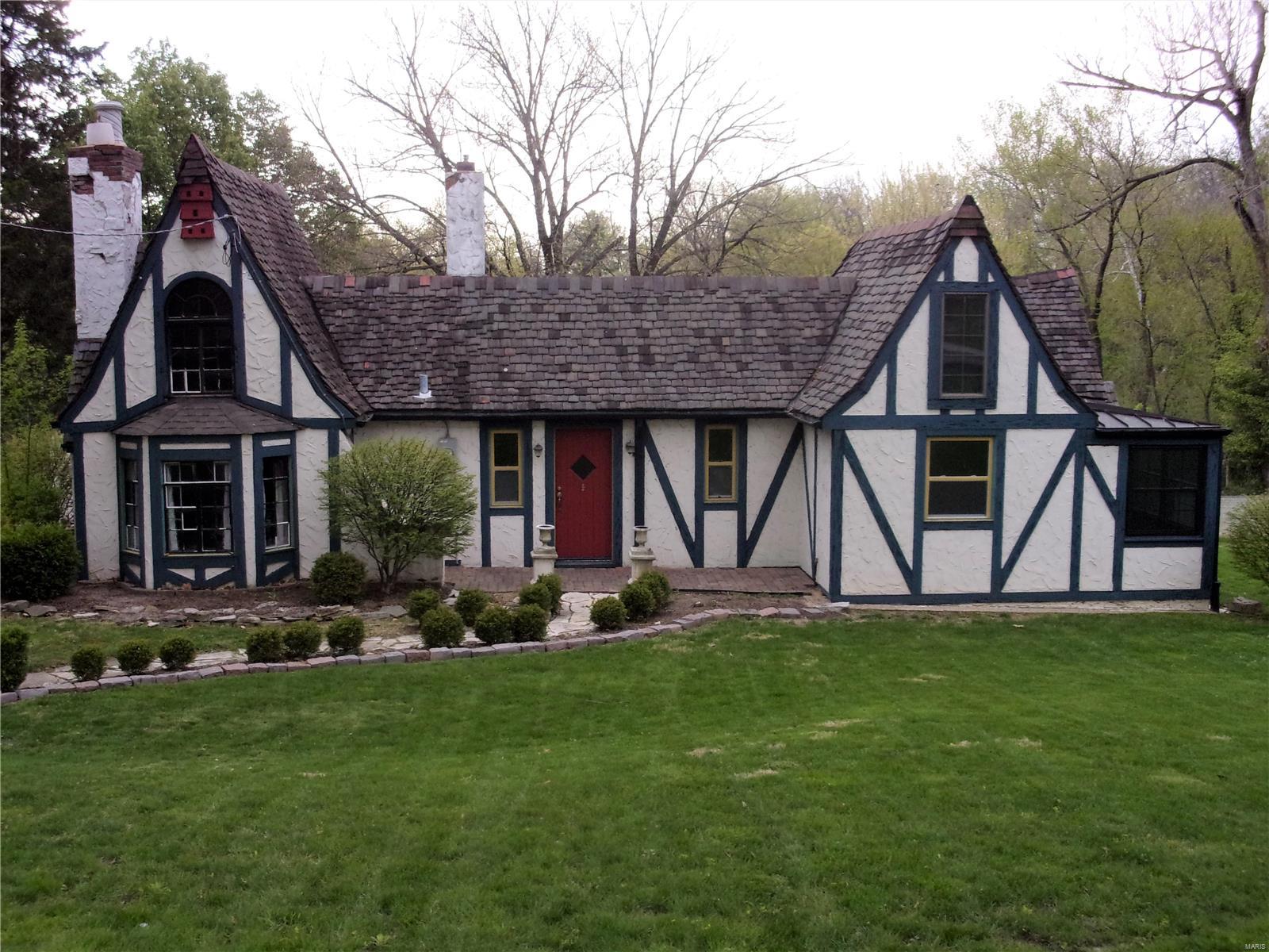 3 Green Acres Road St. Louis, MO 63137 - Photo 1 of 24