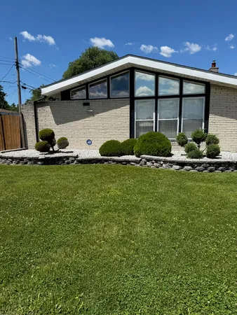 $235,999 | 15332 Irving Avenue, Dolton, IL 60419