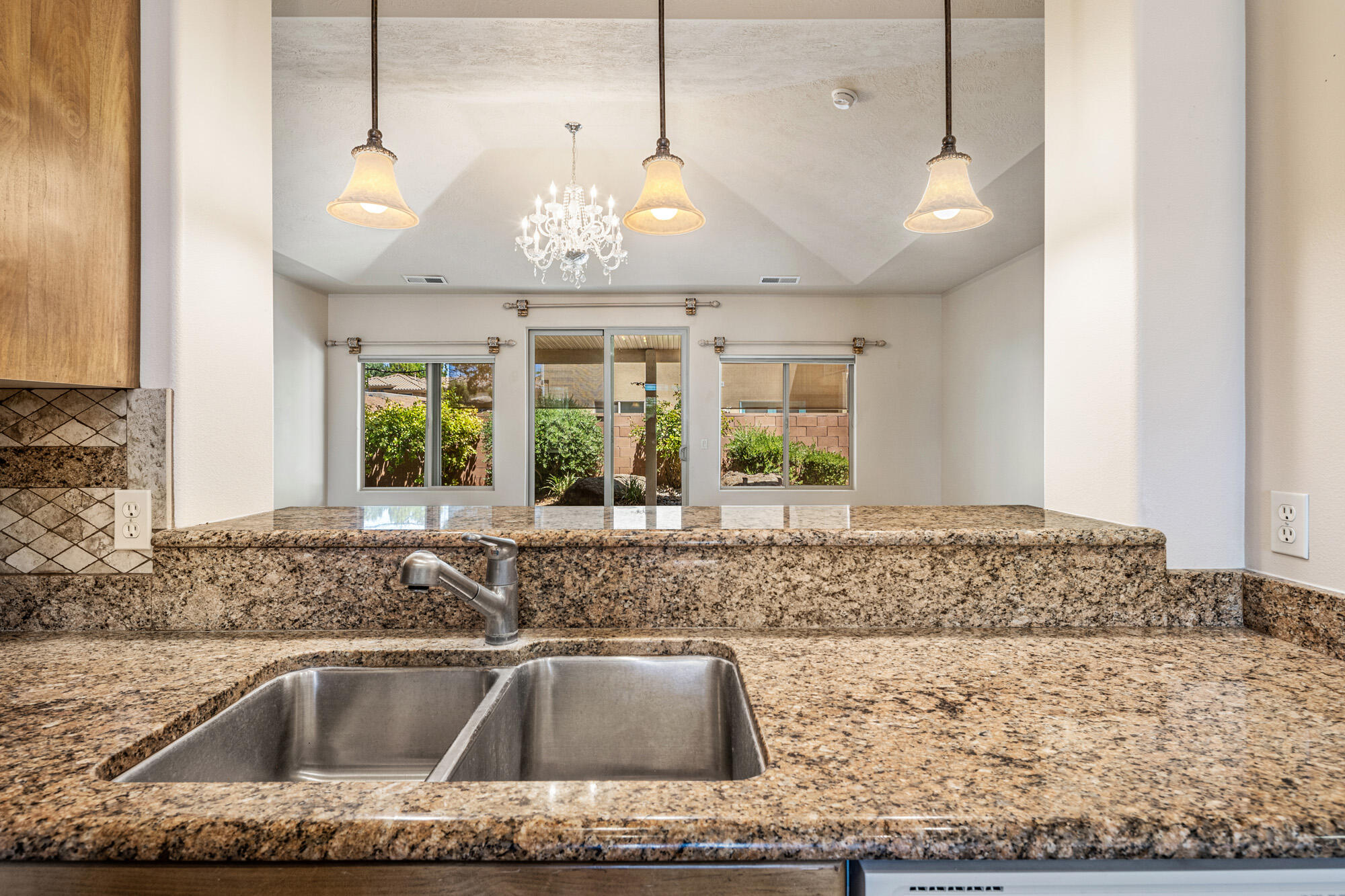 2166 West 1010 North St. George, UT 84770 - Photo 14 of 31 Kitchen looking toward backtyard