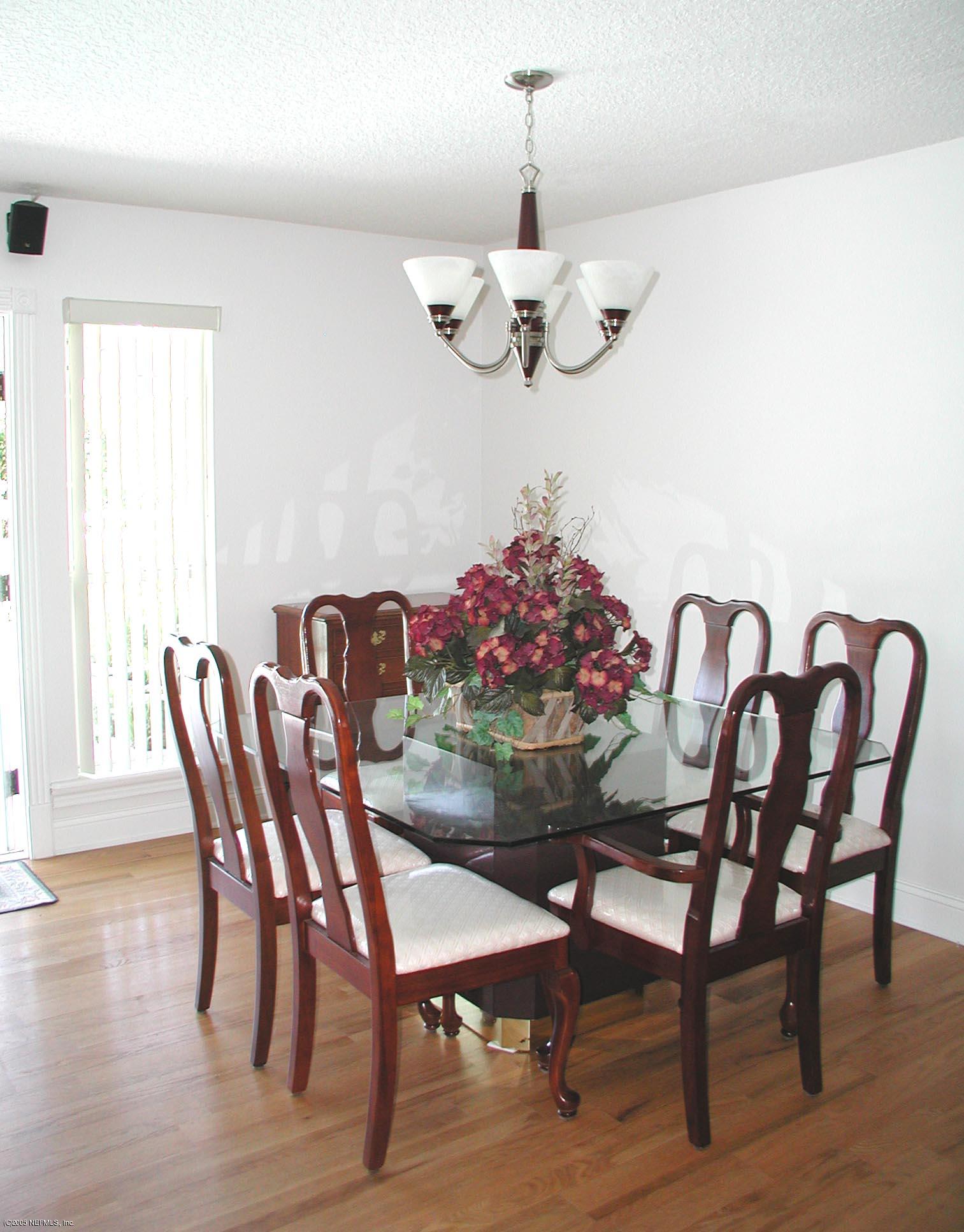79 Shell Street Atlantic Beach, FL 32233 - Photo 15 of 20 Dining Room