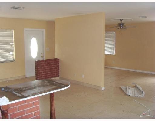 14876 22nd Road North Loxahatchee, FL 33470 - Photo 4 of 10 Living Room